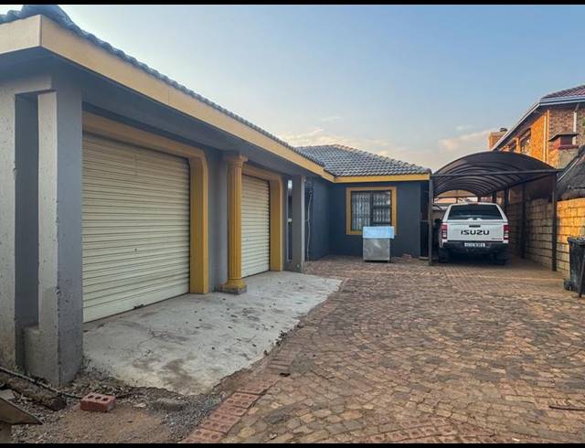 4 BEDROOM HOUSE FOR SALE IN HOSPITAL VIEW